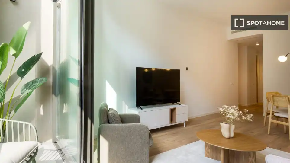 Flat with terrace to rent in Eixample, imagen 4