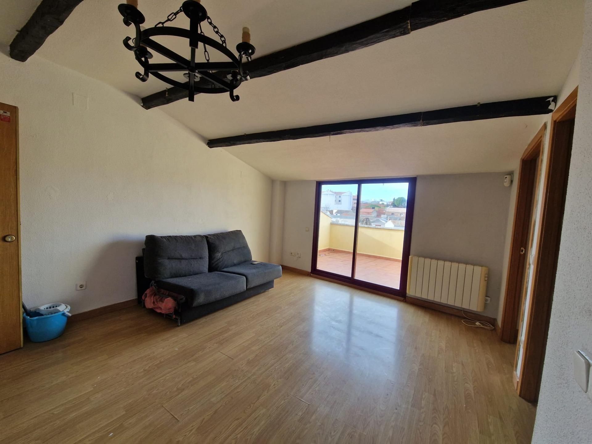 Living room of Attic for sale in Camarena  with Air Conditioner, Heating and Terrace