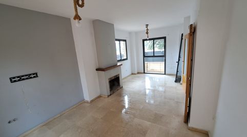 Foto 4 de Casa adosada en venta en C/ Hermanos Salao, Marismas del Polvorín, Huelva Capital