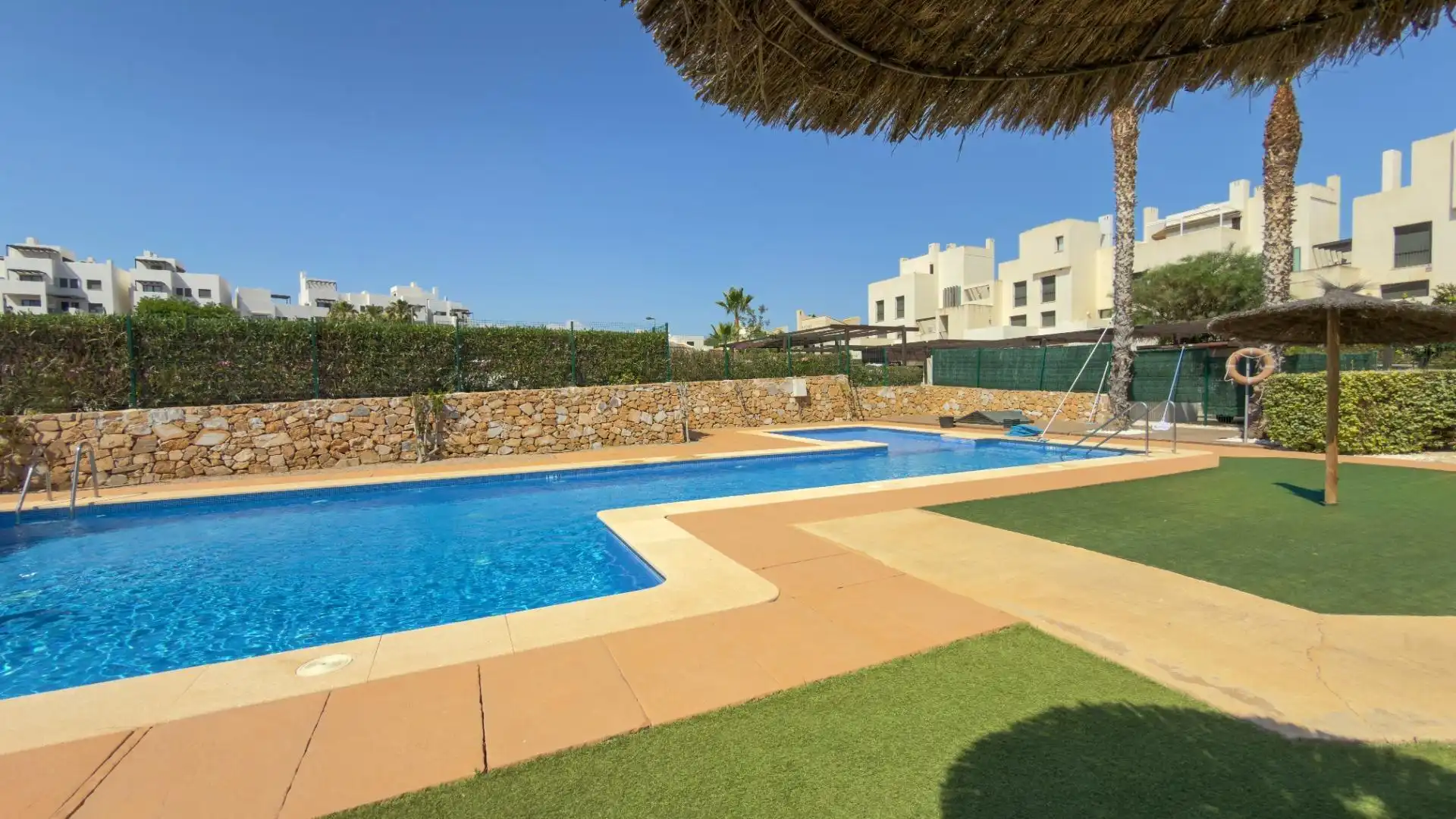 Piscina de Ático en venta en Murcia con Aire acondicionado, Calefacción y Jardín privado