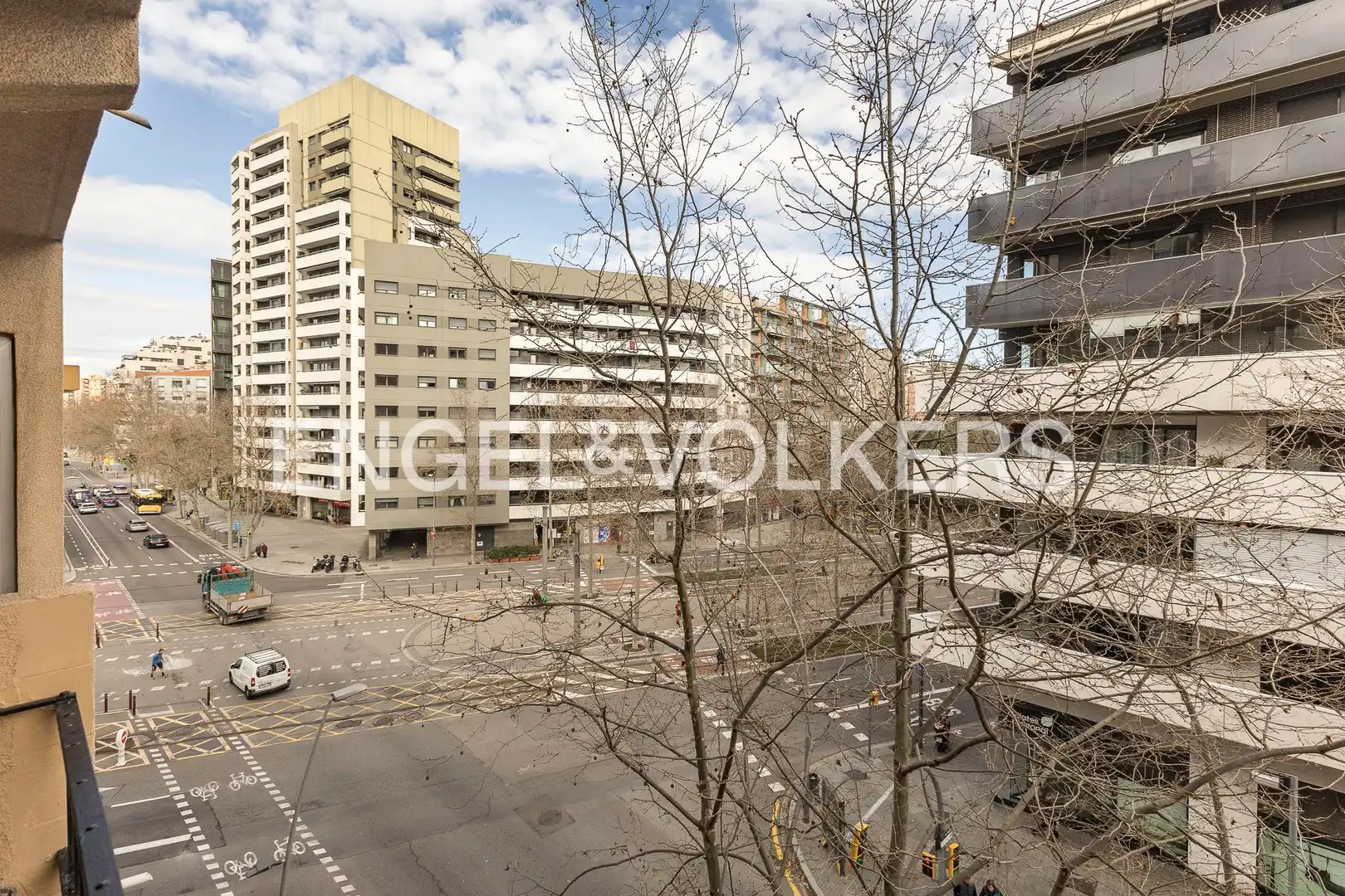 Vista exterior de Piso en venta en Barcelona con Aire acondicionado, Calefacción y Balcón
