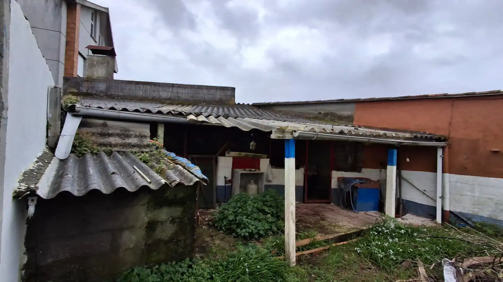 Exterior view of Houses for sale in Boiro  with Private garden and Storage room