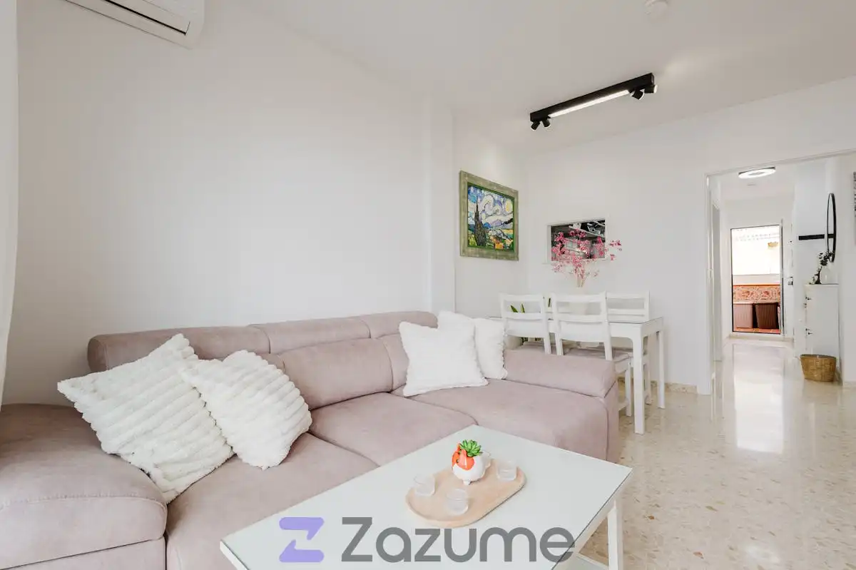 Sala de estar de Ático de alquiler en Vélez-Málaga con Aire acondicionado, Calefacción y Terraza