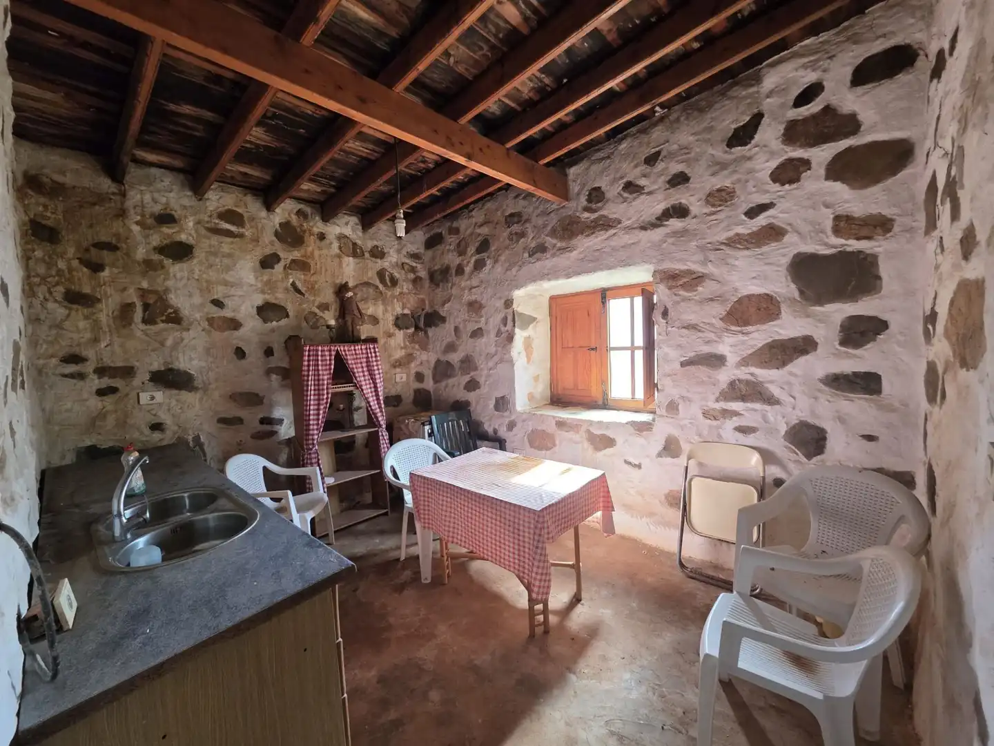 Cocina de Finca rústica en venta en Antigua con Jardín privado