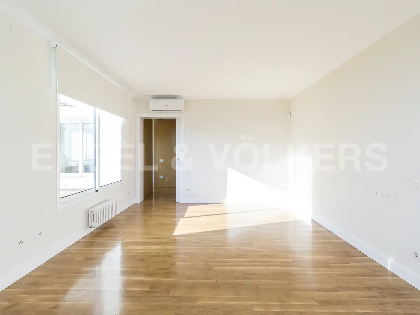 Living room of Houses for rent in Barcelona  with Air Conditioner, Heating and Private garden