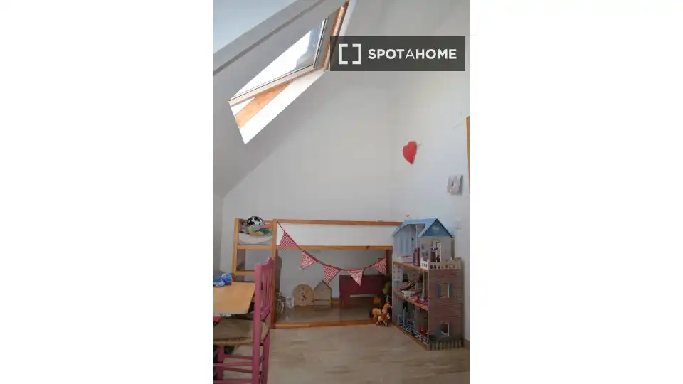 Habitación de Piso de alquiler en Alzira con Aire acondicionado, Calefacción y Amueblado