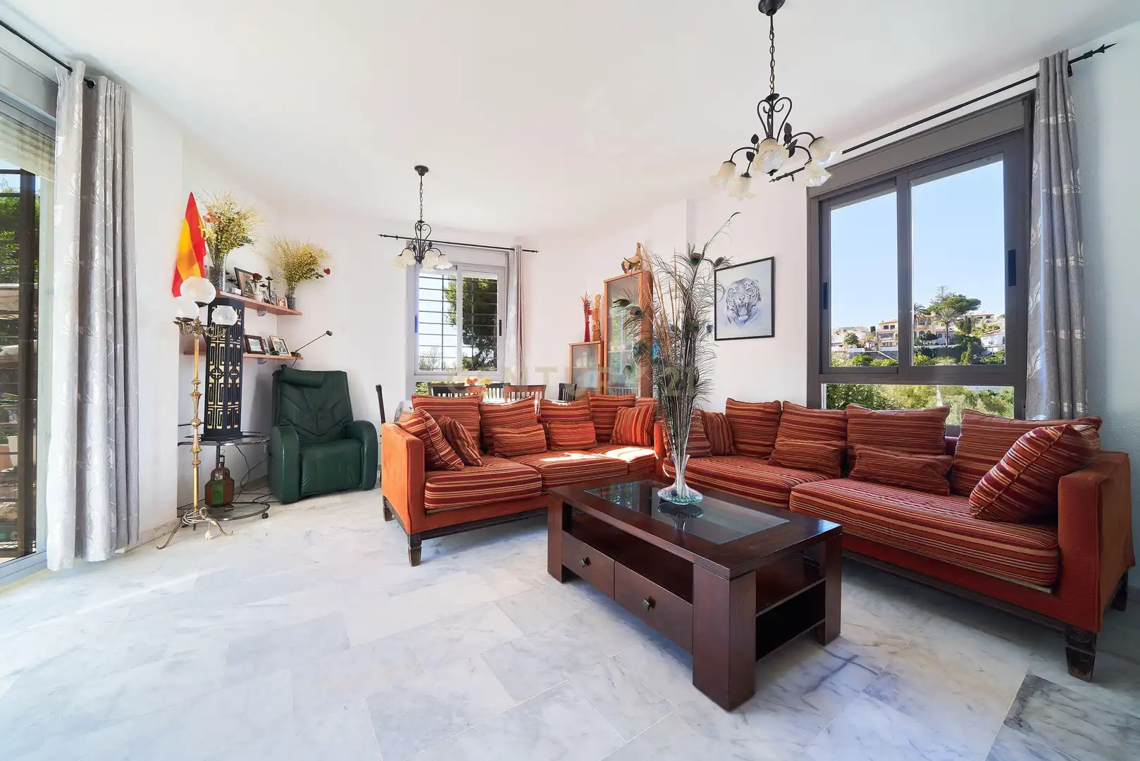 Living room of Houses for sale in Fuengirola  with Private garden, Alarm and Community pool