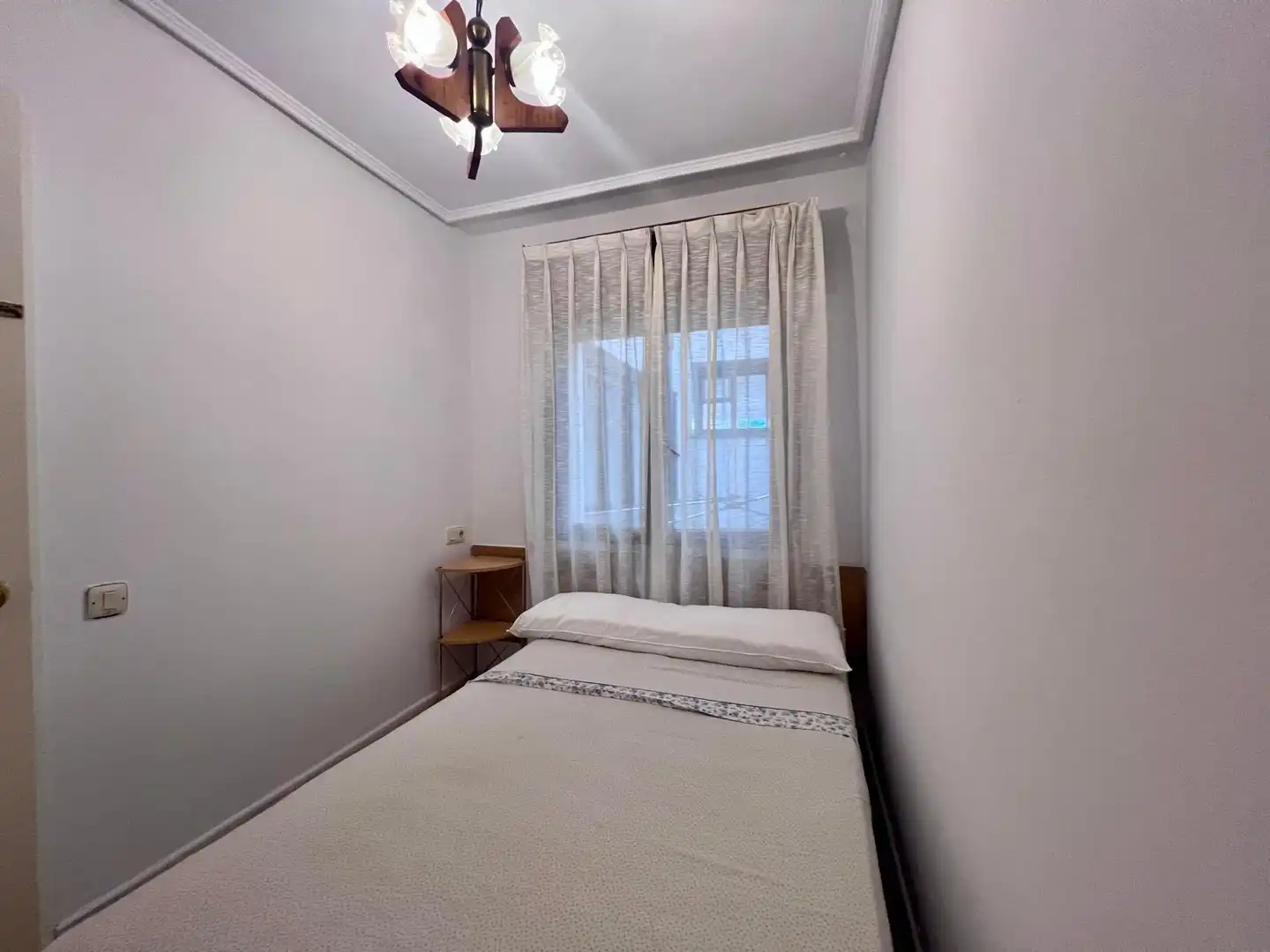 Bedroom of Flat for rent in Oviedo   with Heating and Furnished