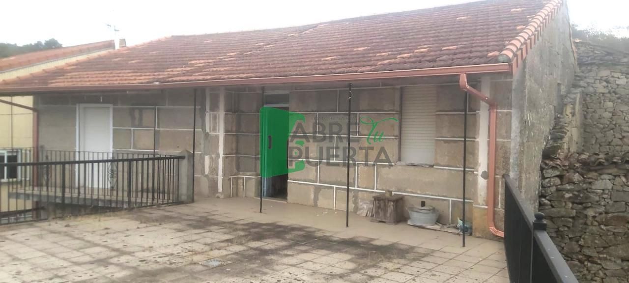 Casa o xalet en venda en Vilar de Barrio amb Calefacció, Jardí privat i Moblat
