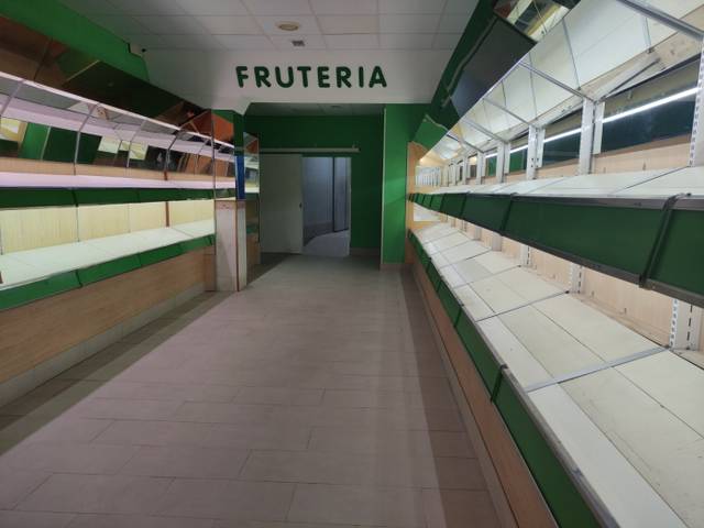 Local comercial en Alquiler en Inmobiliaria - Barreda