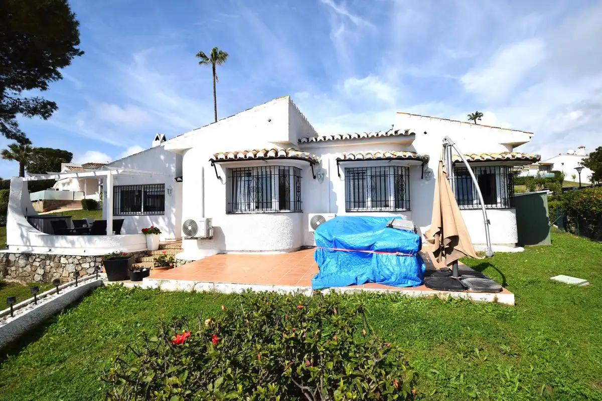 Exterior view of Houses for sale in Mijas  with Air Conditioner, Heating and Private garden