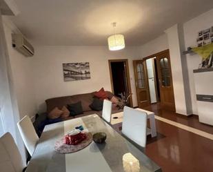 Living room of Flat to rent in  Granada Capital  with Air Conditioner and Heating