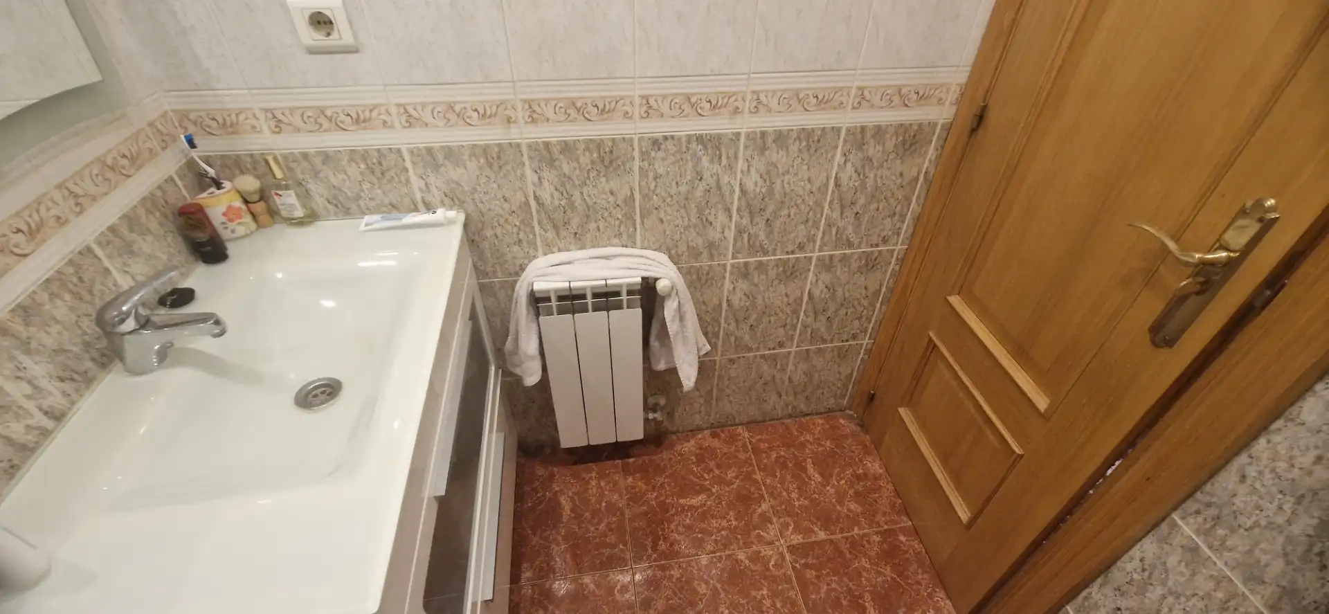 Bathroom of Detached homes for sale in Zaragoza  with Air Conditioner, Heating and Private garden