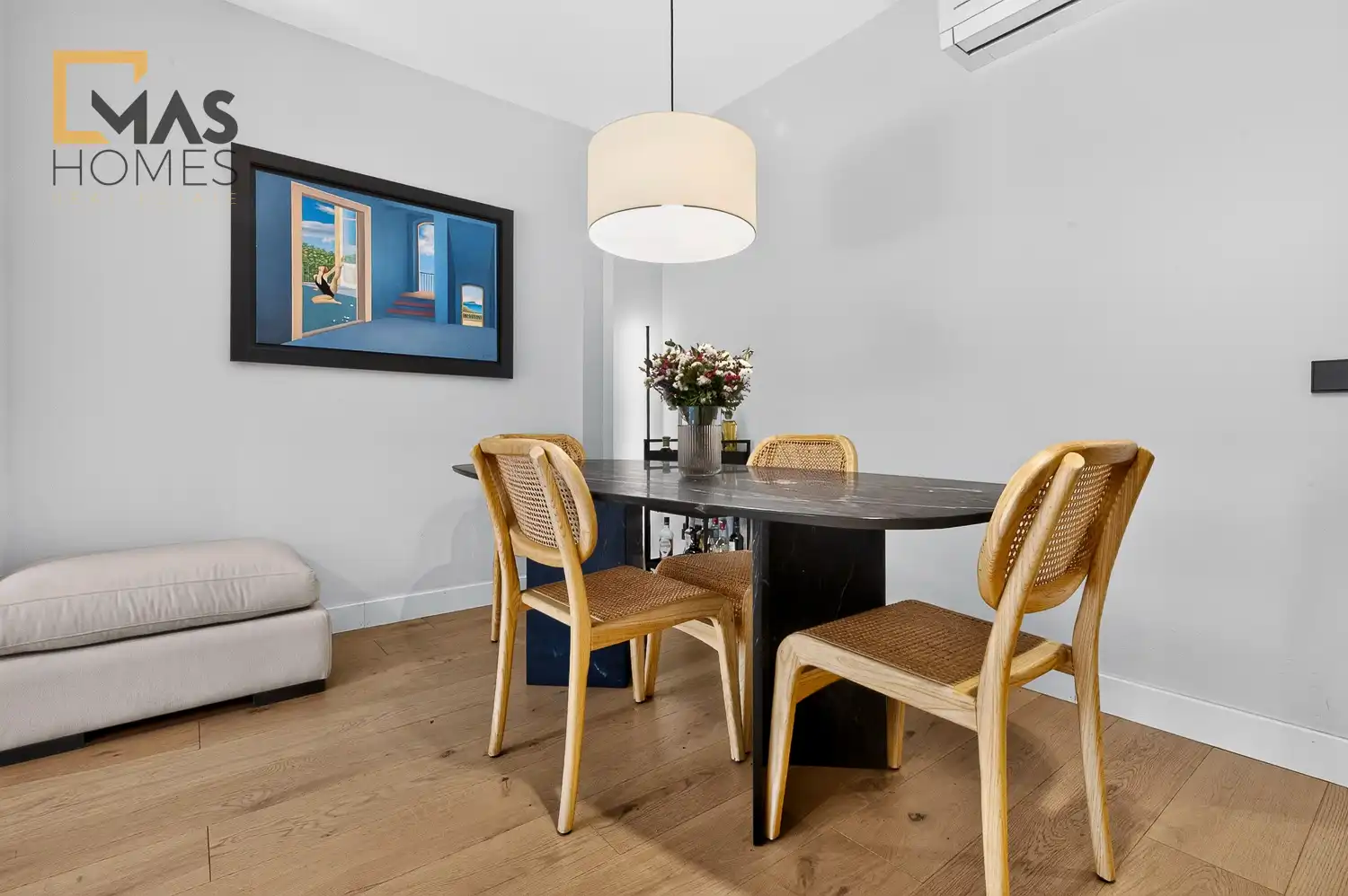 Comedor de Piso en venta en Sant Cugat del Vallès con Aire acondicionado, Calefacción y Jardín privado