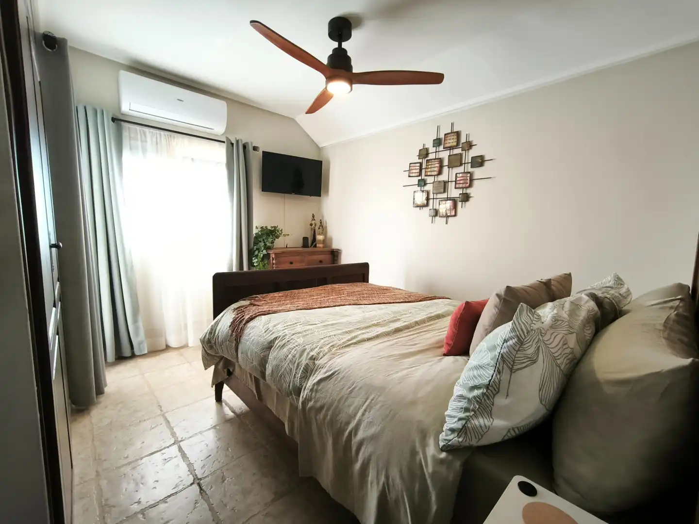 Schlafzimmer von Haus oder Chalet zum Verkauf in San Roque mit Klimaanlage, Terrasse und Schwimmbad
