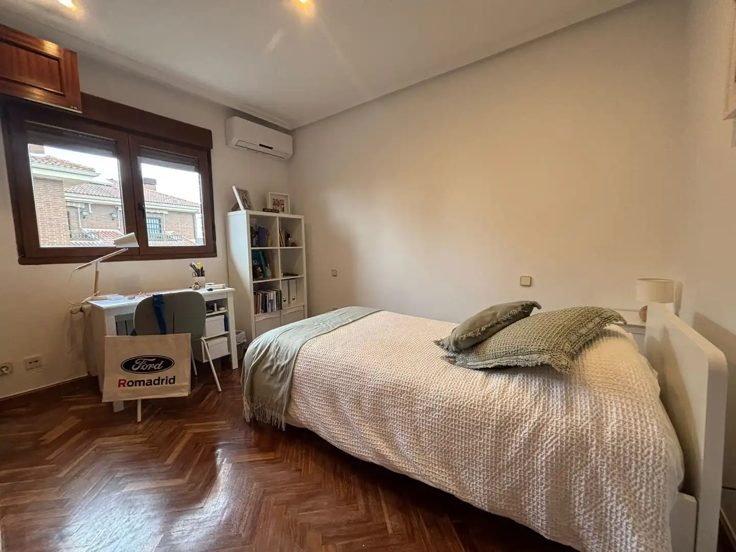 Dormitori de Casa o xalet en venda en Pozuelo de Alarcón amb Aire condicionat, Calefacció i Jardí privat