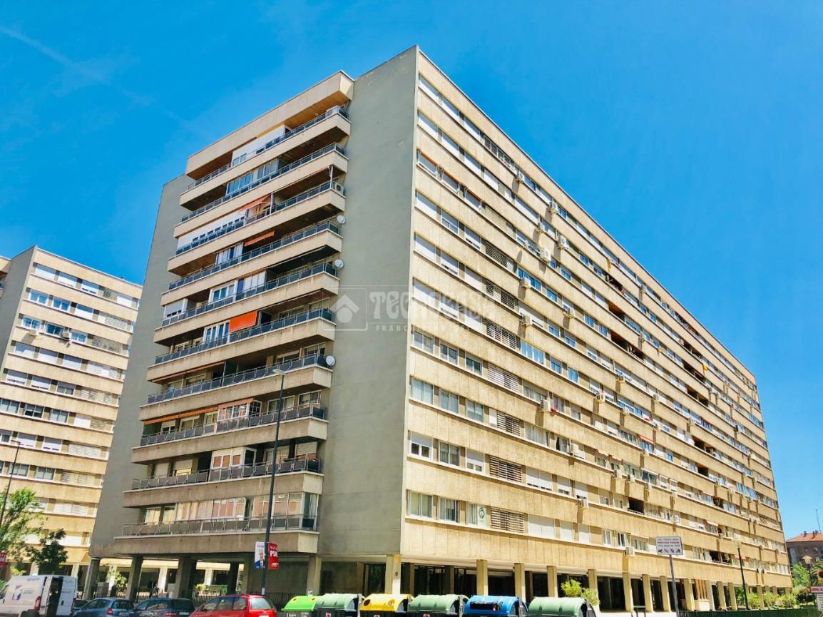 Exterior view of Flat to rent in  Zaragoza Capital  with Heating and Terrace