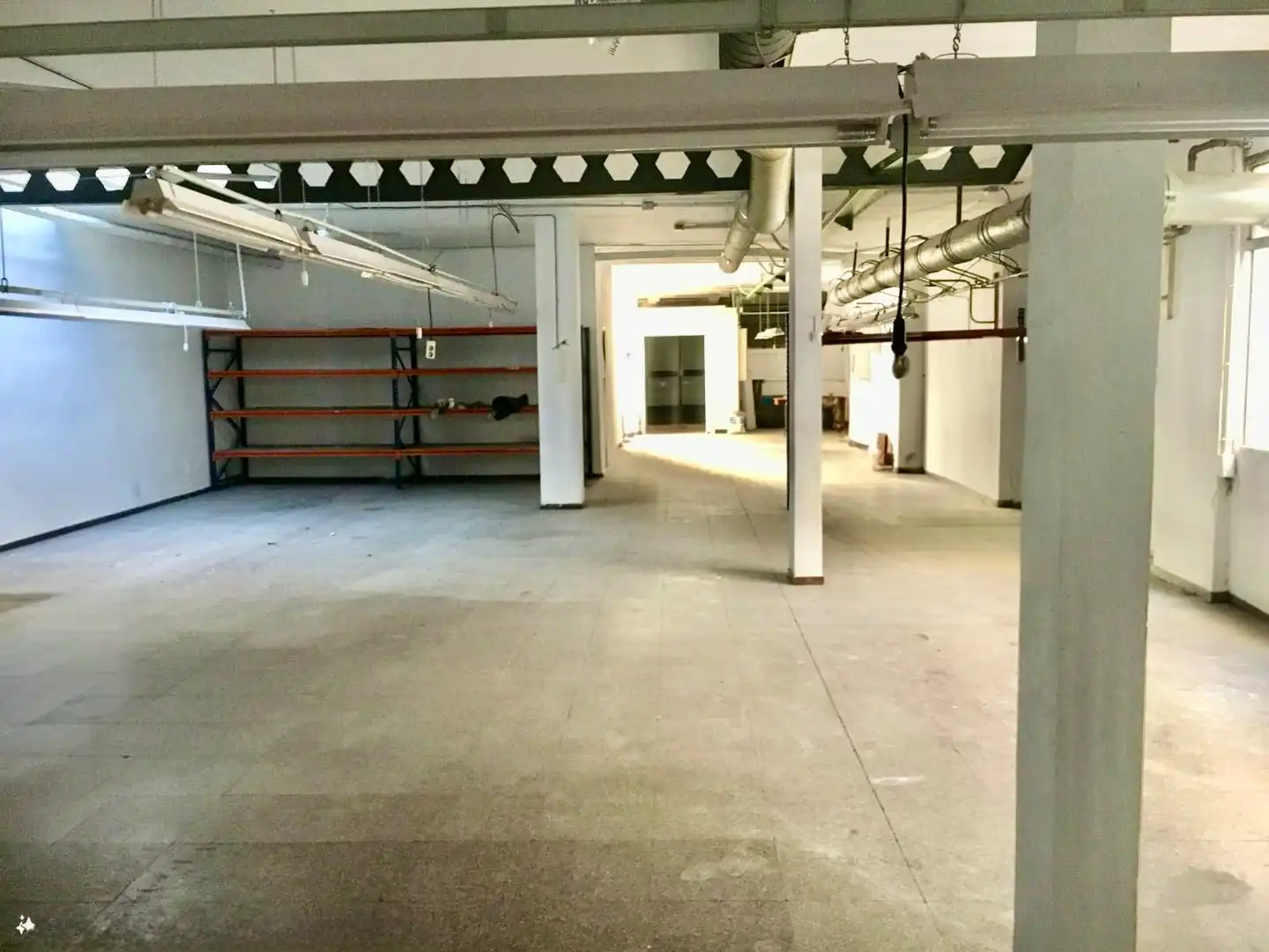 Locale commerciale in vendita a Calle Miguel Servet 7