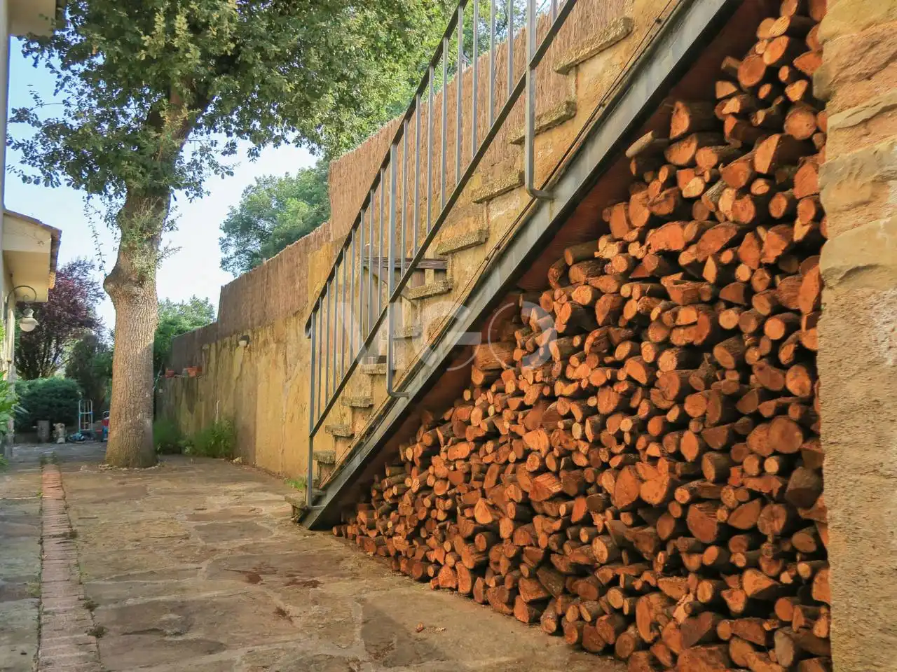 Vista exterior de Casa o xalet en venda en Tavèrnoles amb Calefacció, Jardí privat i Parquet