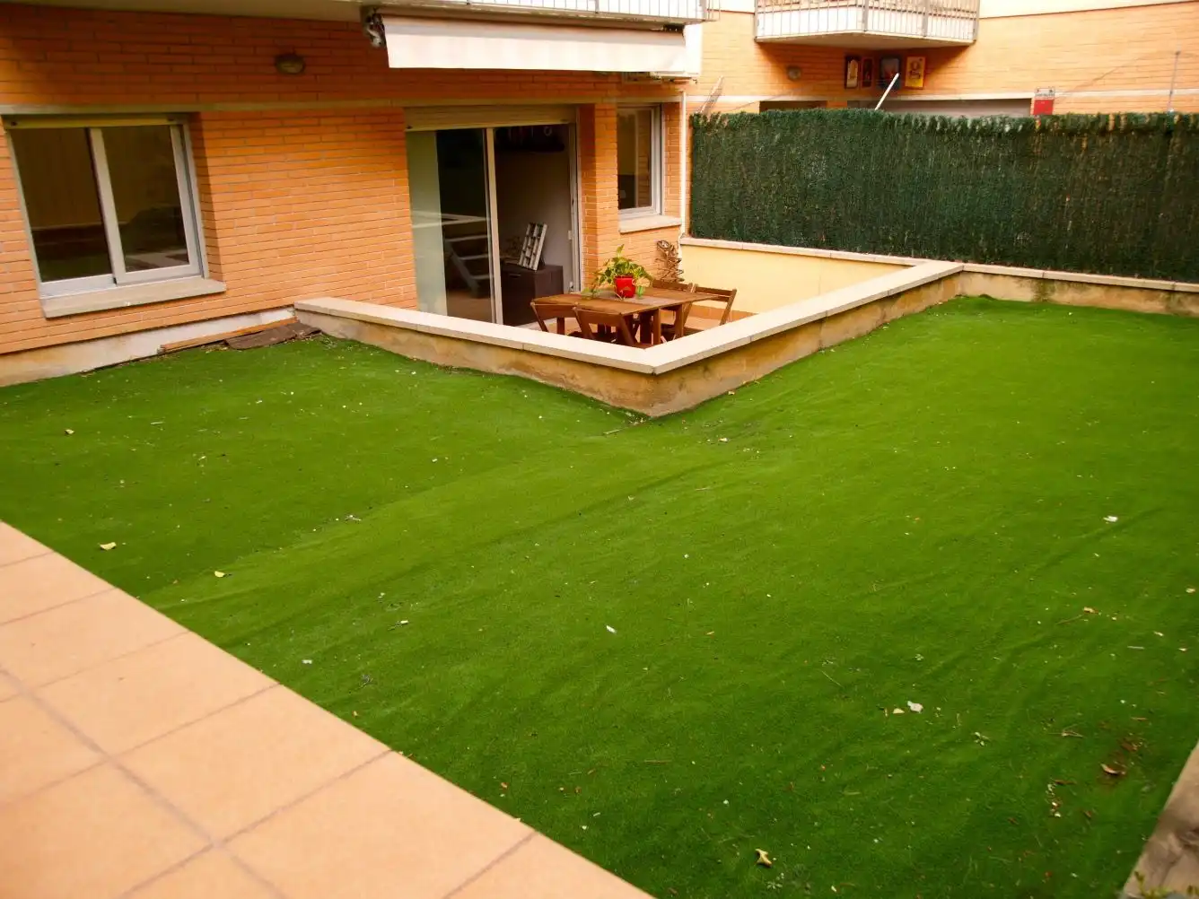 Terrace of Ground floor for rent in Ponent
