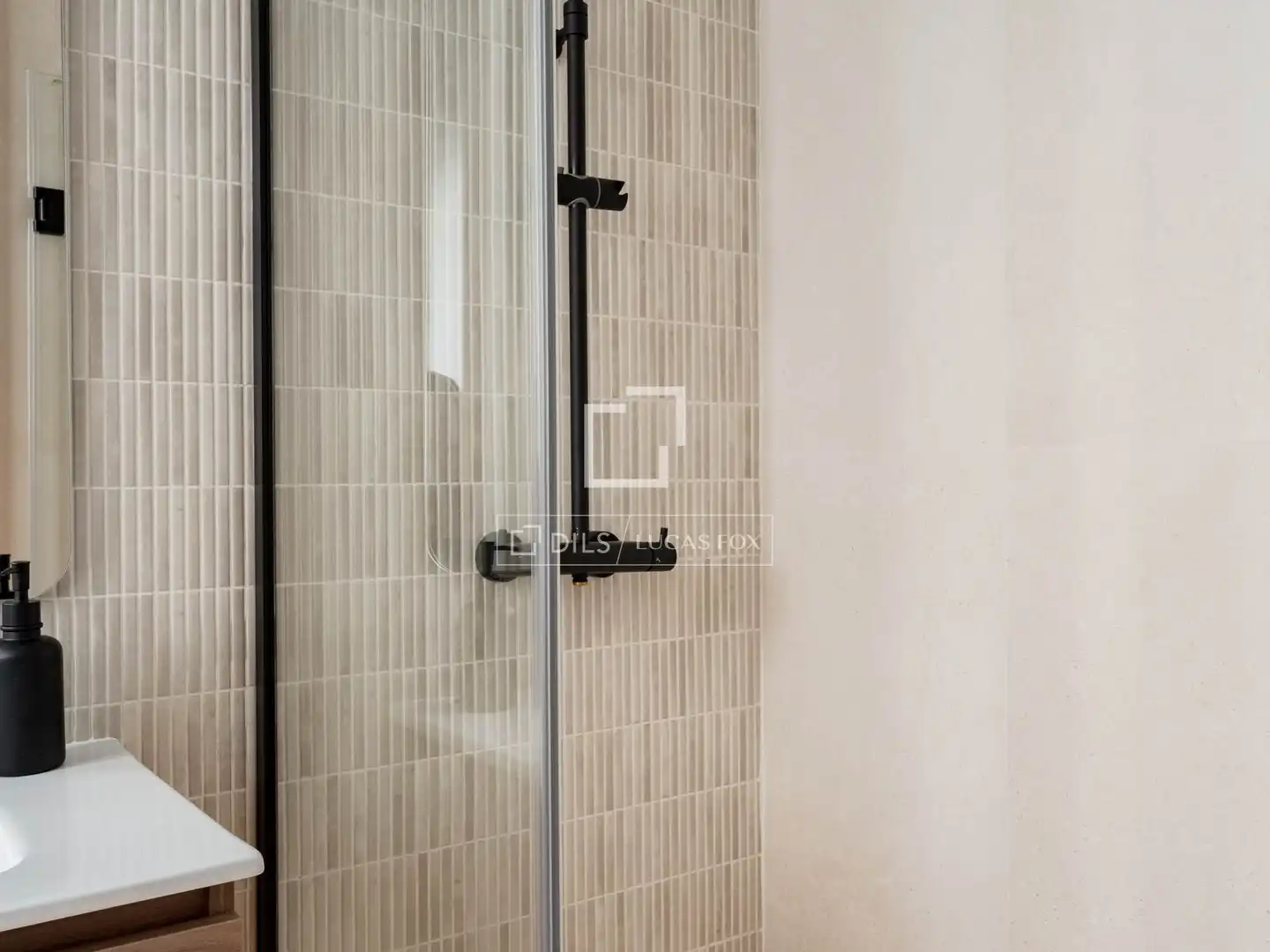 Badezimmer von Wohnung zum Verkauf in Madrid mit Klimaanlage, Heizung und Abstellraum