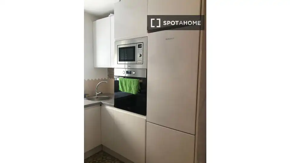 Küche von Wohnung zur Miete in Barcelona mit Klimaanlage, Heizung und Möbliert