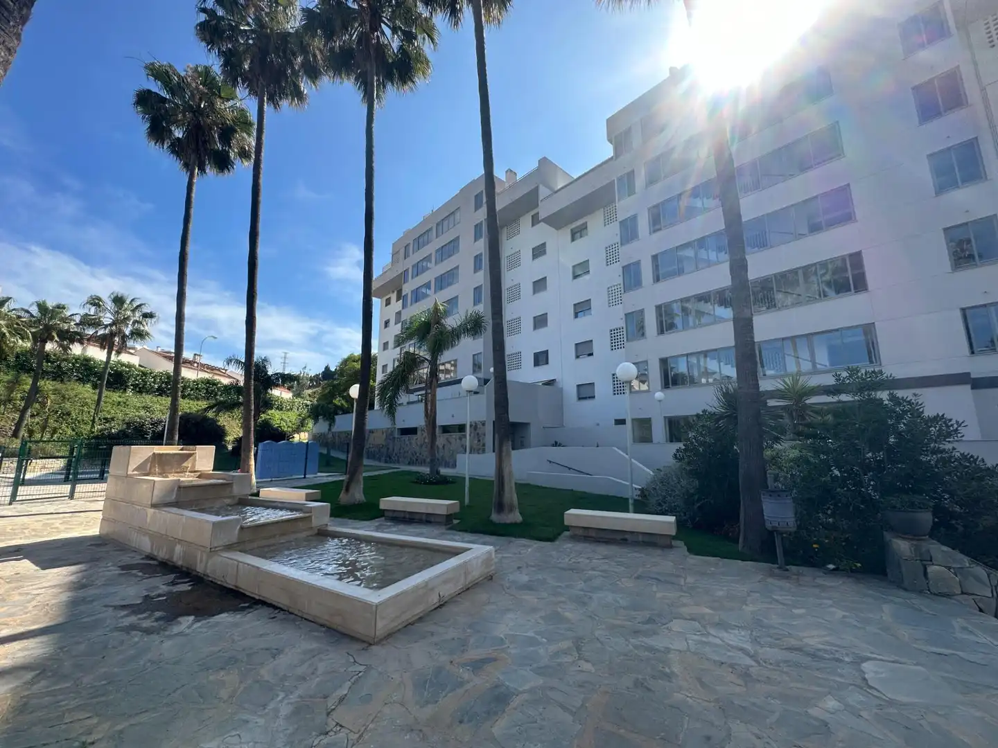 Vista exterior de Pis en venda en Fuengirola amb Aire condicionat, Terrassa i Traster