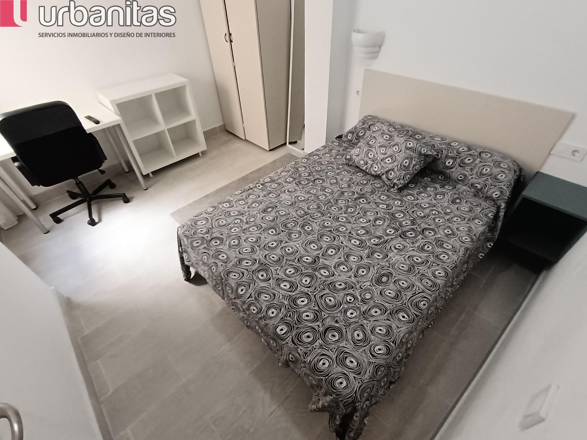 Dormitori de Pis de lloguer en  Murcia Capital amb Calefacció i Balcó