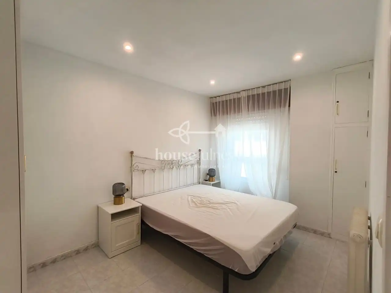 Habitación de Piso de alquiler en Ferrol con Calefacción y Amueblado