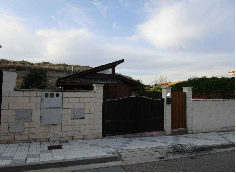 Vista exterior de Casa o xalet en venda en Calatayud