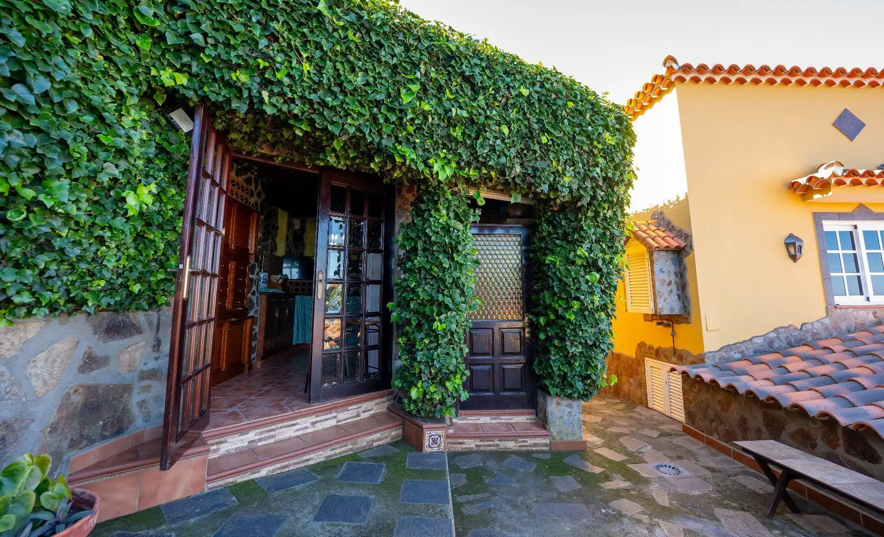 Exterior view of Houses for sale in La Orotava  with Heating, Private garden and Storage room