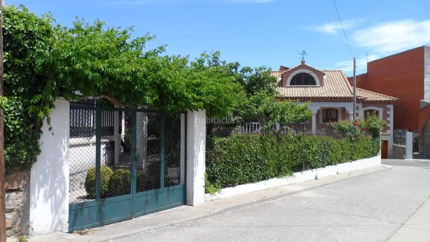 Chalet con jardín en venta en Calle Matadero 5, imagen 25