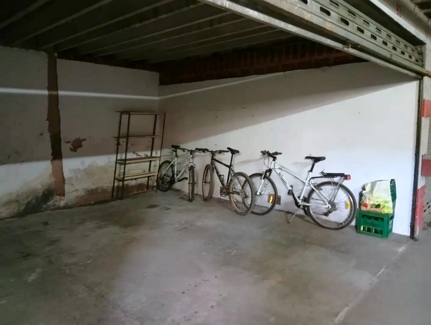 Parking de Piso en venta en Gijón  con Calefacción, Parquet y Terraza