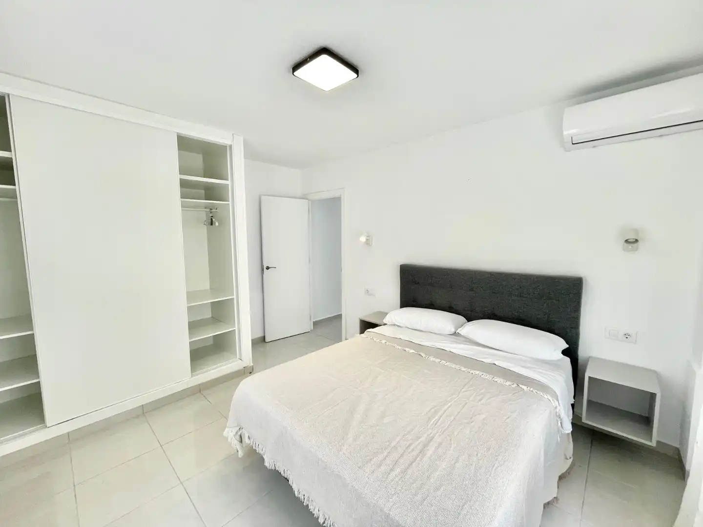 Bedroom of Apartments for rent in Torrevieja  with Air Conditioner, Heating and Private garden