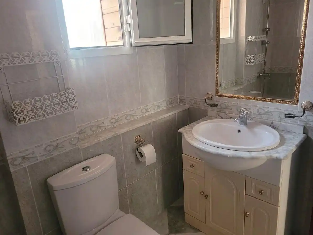 Badezimmer von Wohnung zum Verkauf in Cádiz