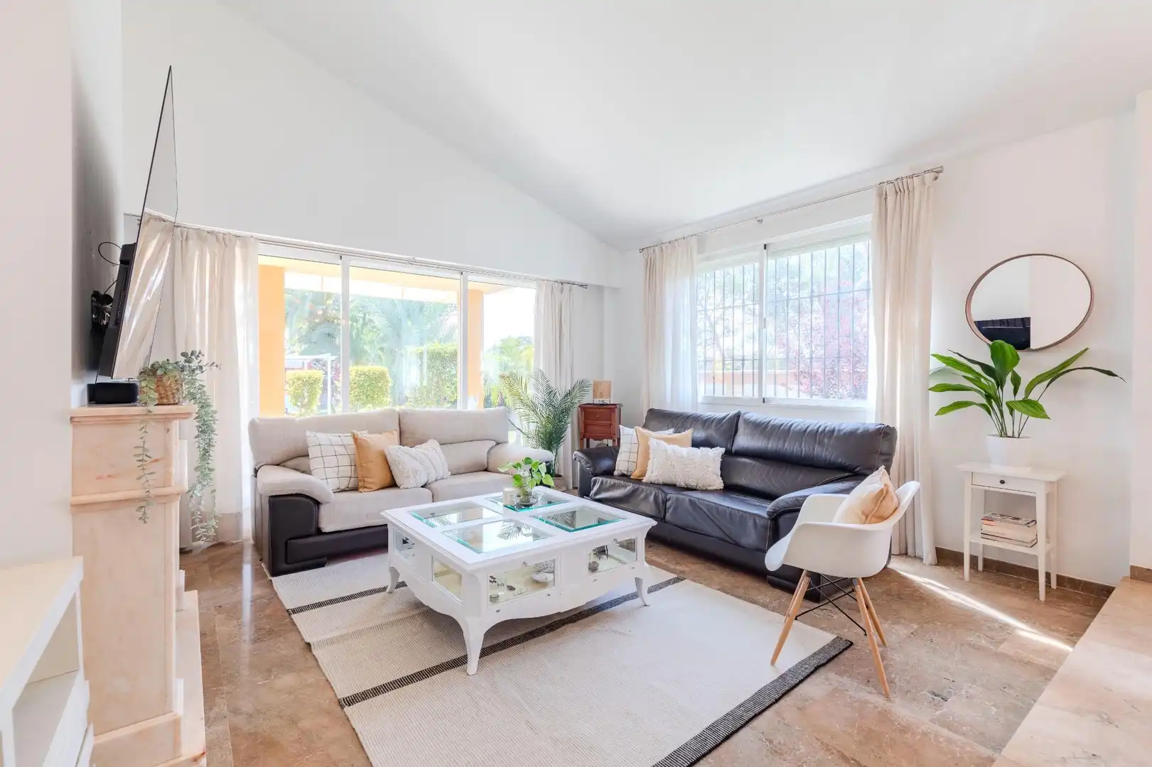 Sala de estar de Casa o chalet en venta en L'Eliana con Calefacción y Terraza