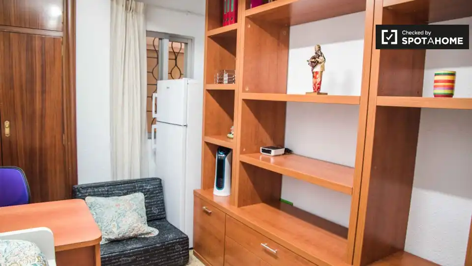 Living room of Flat for rent in Valencia  with Air Conditioner, Heating and Furnished