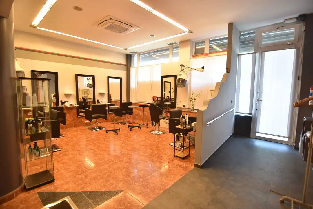 Locale commerciale in affitto a Tiburzio Anitua Kalea