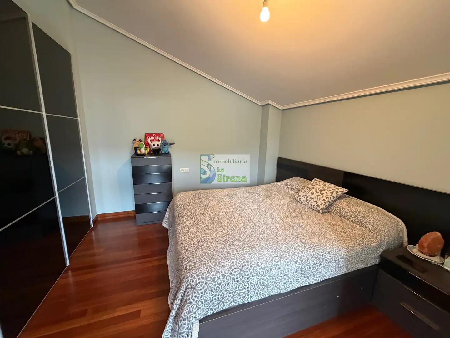Dormitori de Casa o xalet en venda en Castro-Urdiales amb Calefacció, Jardí privat i Terrassa