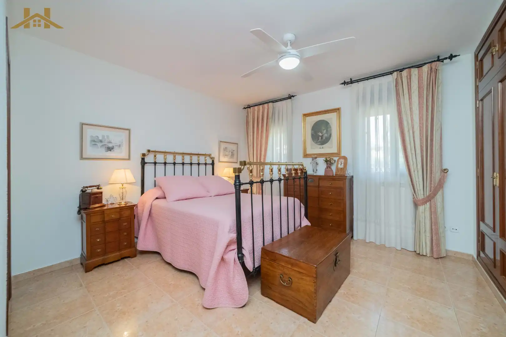 Dormitori de Casa o xalet en venda en Villaviciosa de Odón amb Moblat
