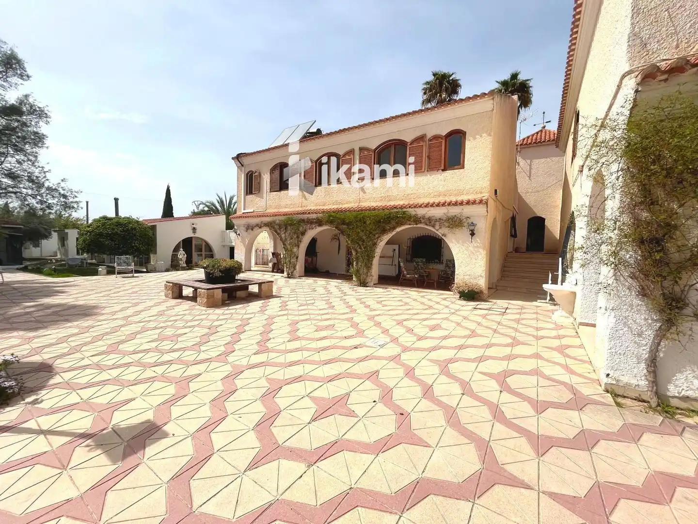 Vista exterior de Casa o chalet en venta en Elda con Calefacción, Trastero y Piscina