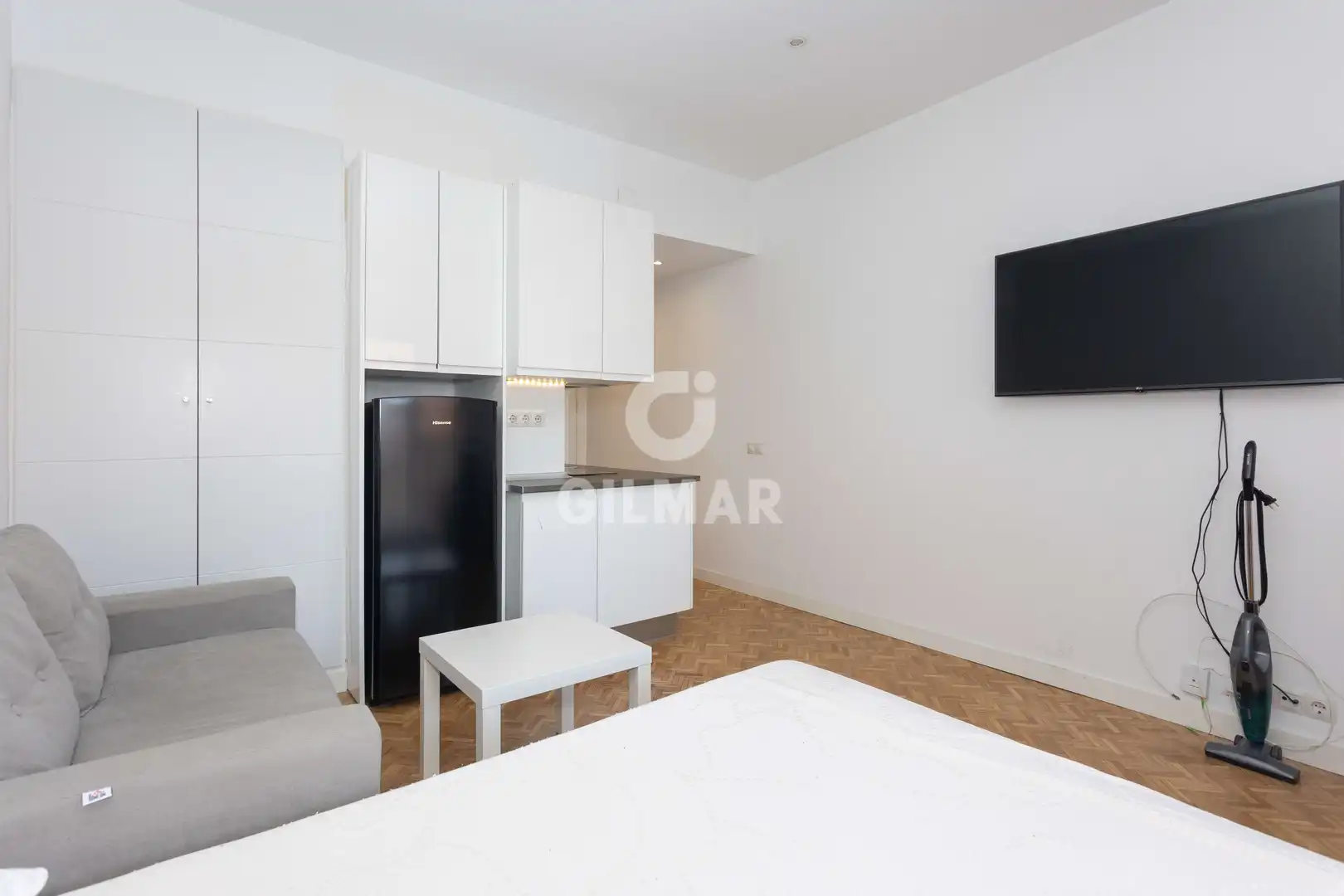 Habitación de Piso en venta en Madrid con Calefacción y Balcón