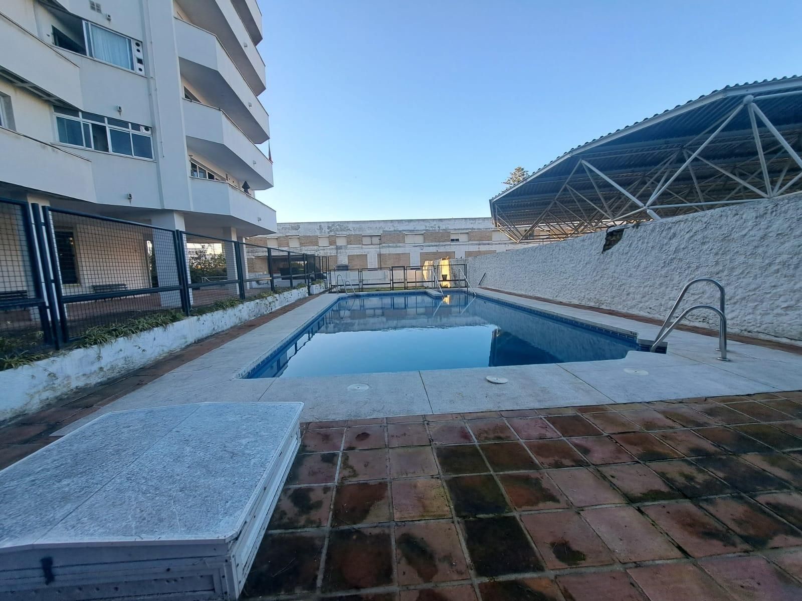 Swimming pool of Flat for sale in Algeciras  with Private garden