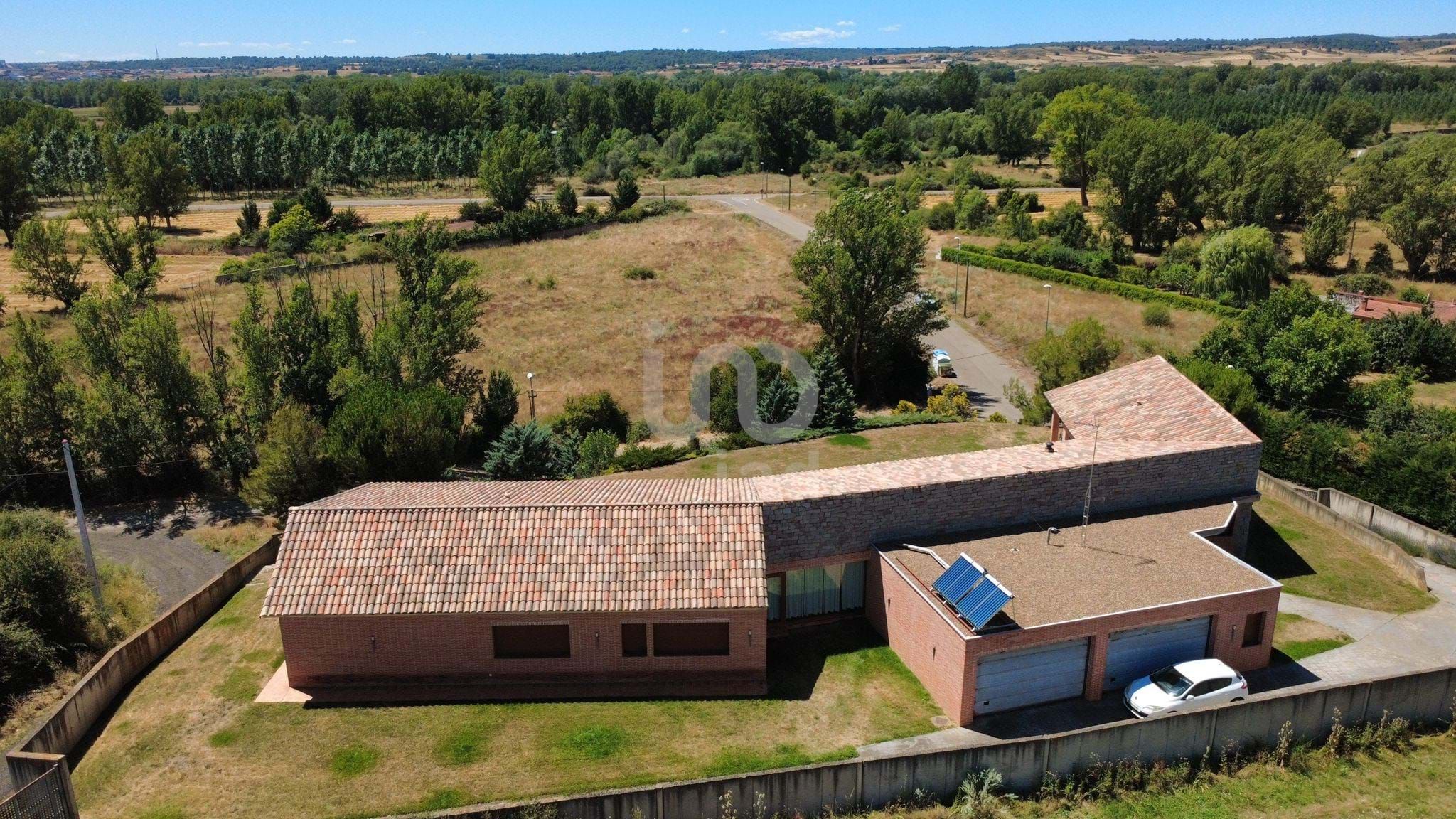 House or chalet for sale in Villaquilambre  with Heating