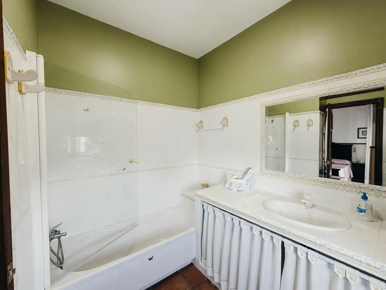 Baño de Casa o chalet en venta en Arcos de la Frontera con Aire acondicionado, Jardín privado y Terraza