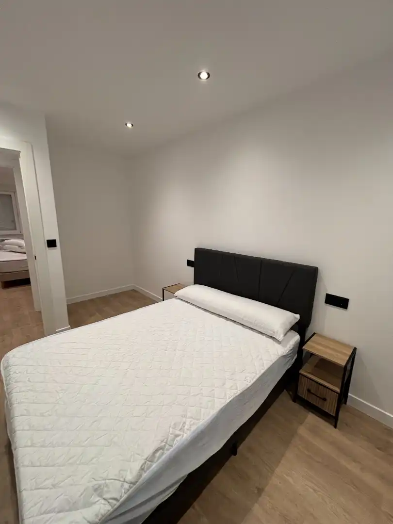 Schlafzimmer von Wohnung zur Miete in Salamanca mit Heizung, Möbliert und Ofen
