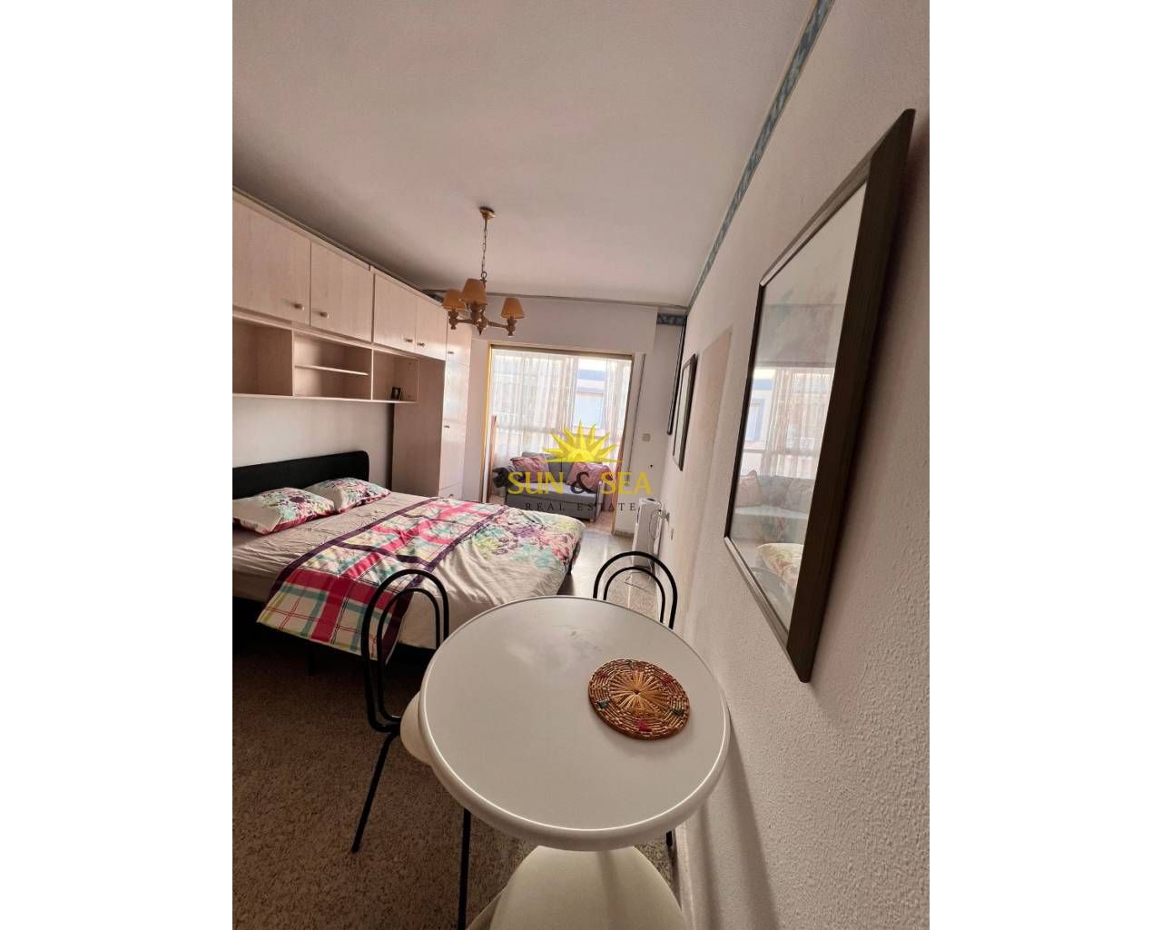 Habitación de Estudio de alquiler en Torrevieja con Calefacción, Amueblado y Lavadora
