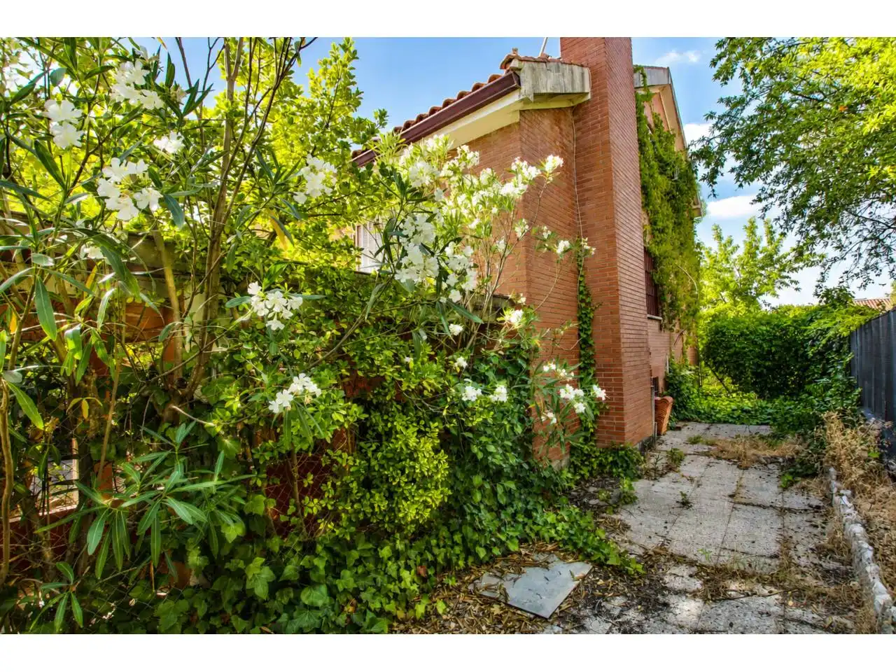 Exterior view of Houses for sale in Pioz  with Air Conditioner, Heating and Private garden