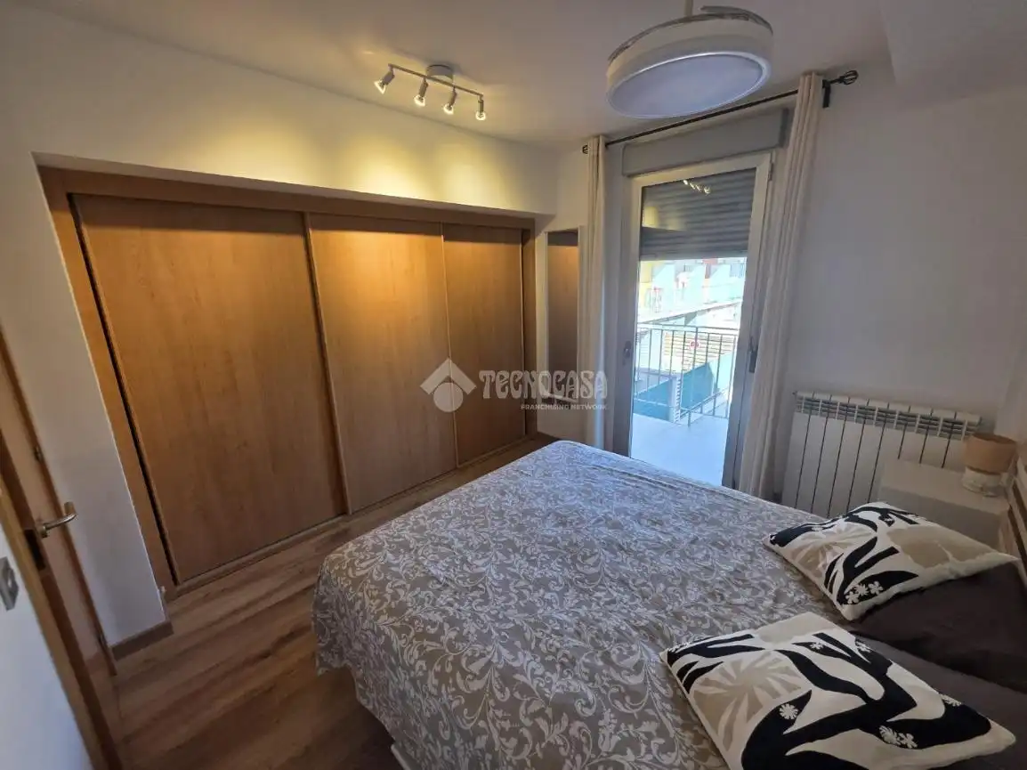 Bedroom of Flat for sale in Cadrete  with Air Conditioner, Heating and Terrace