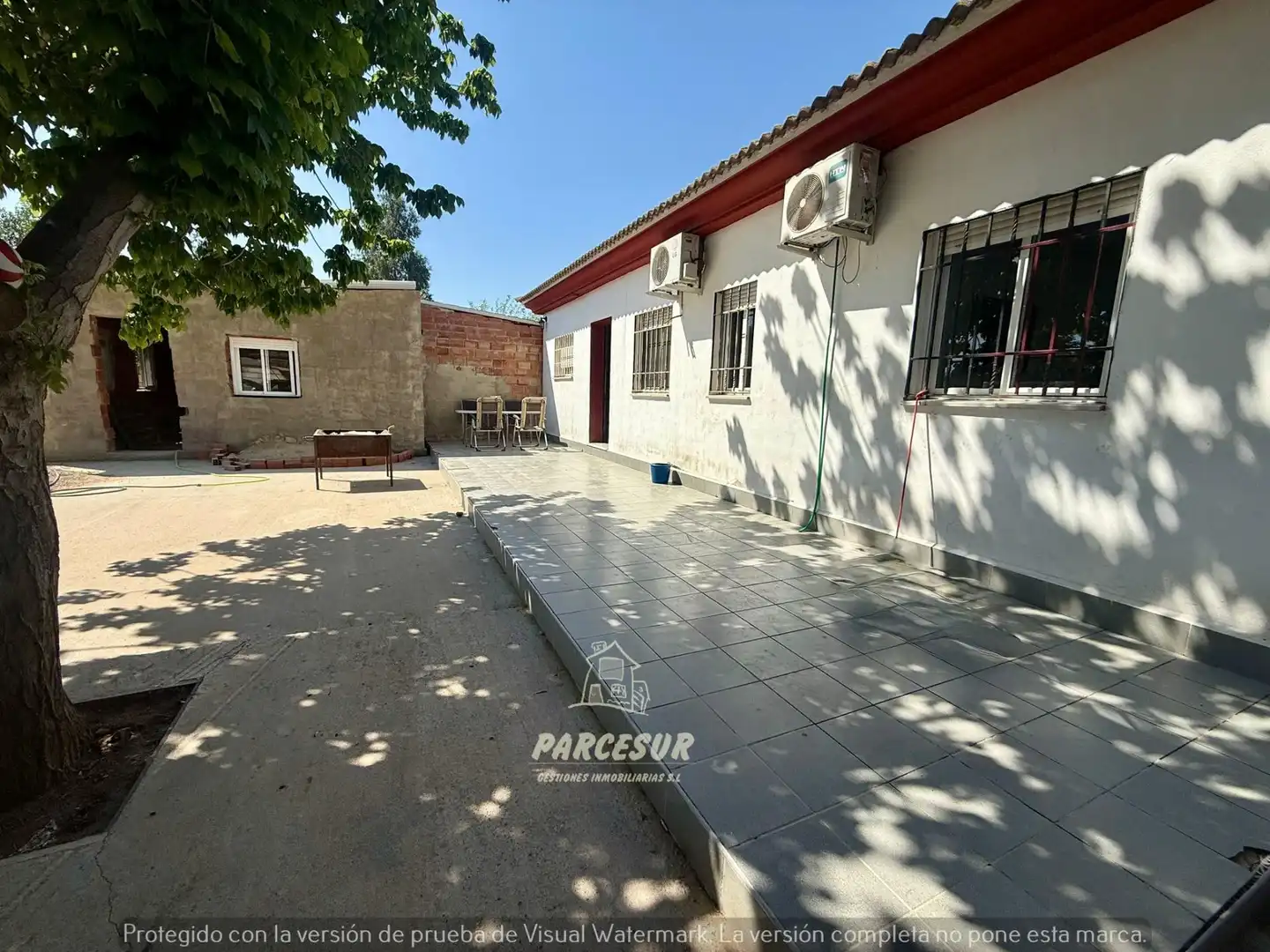 Vista exterior de Casa o xalet en venda en Córdoba amb Aire condicionat i Jardí privat